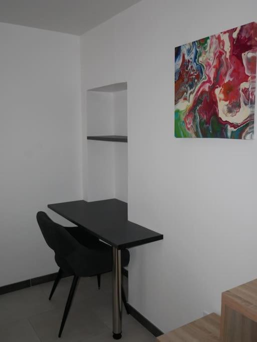 Studio Independant, Au Calme. Ла-Рош-сюр-Іон Екстер'єр фото